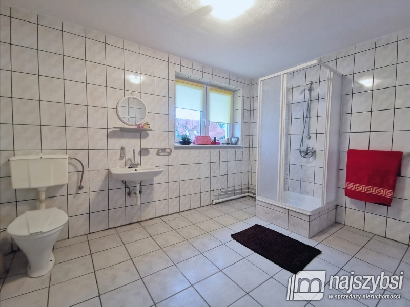 Pensjonat z widokiem na jezioro. (30)