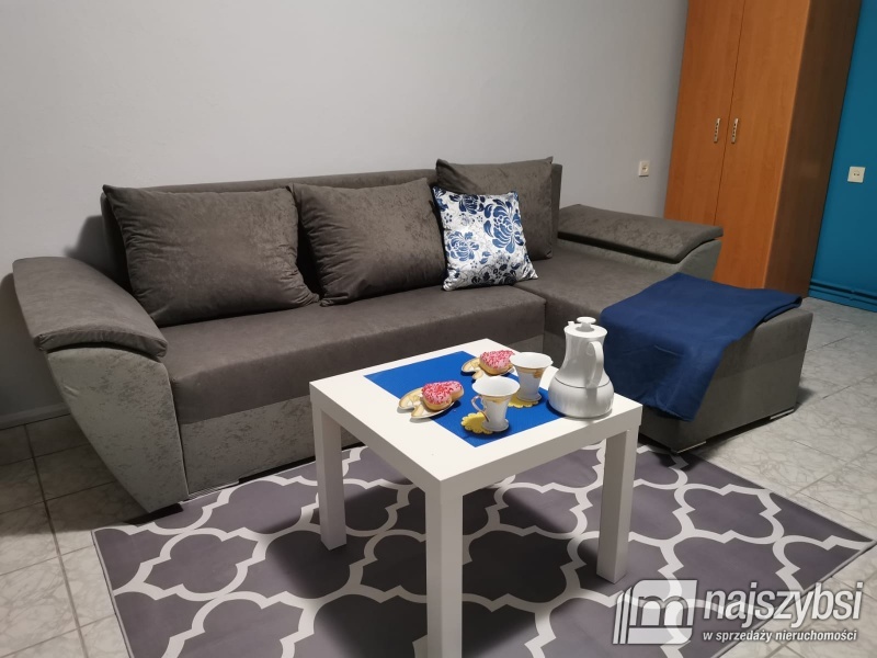 Pensjonat z widokiem na jezioro. (8)