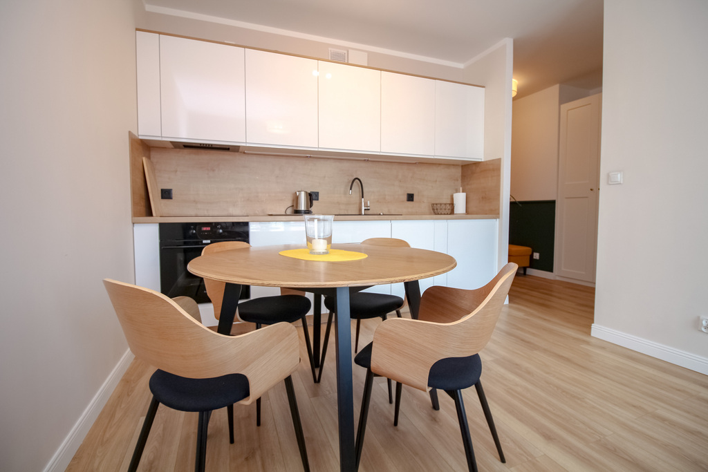 Pod klucz, mieszkanie w centrum, garaż , winda (1)