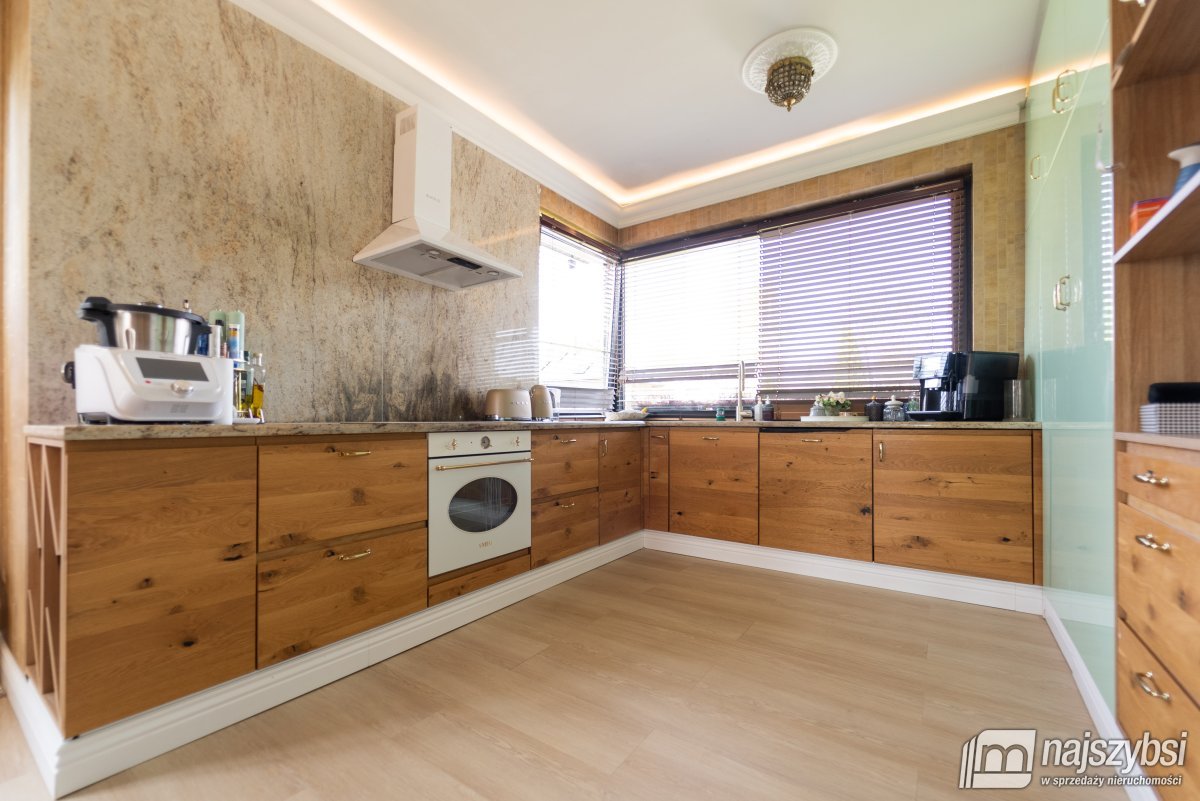 Goleniów- luksusowy dom w spokojnej lokalizacji (20)