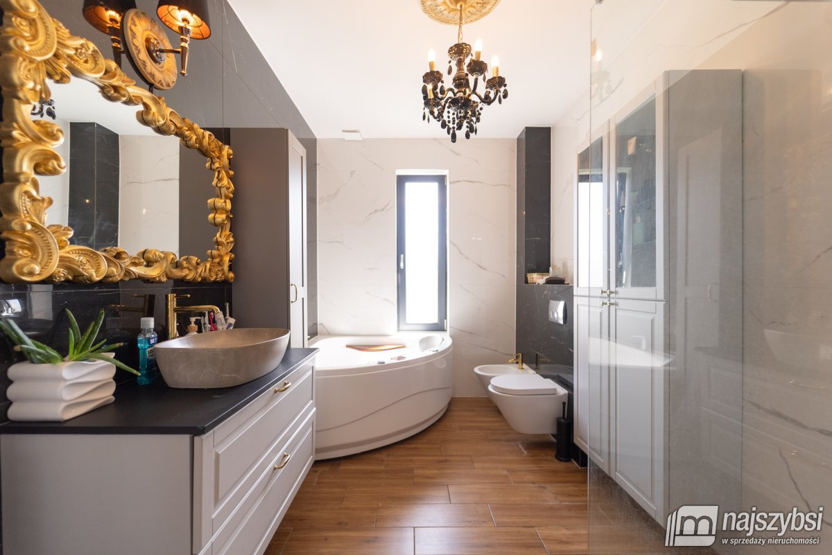 Goleniów- luksusowy dom w spokojnej lokalizacji (26)