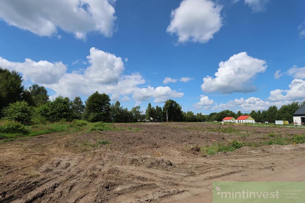 Działka pod zabudowę mieszkaniową (2)
