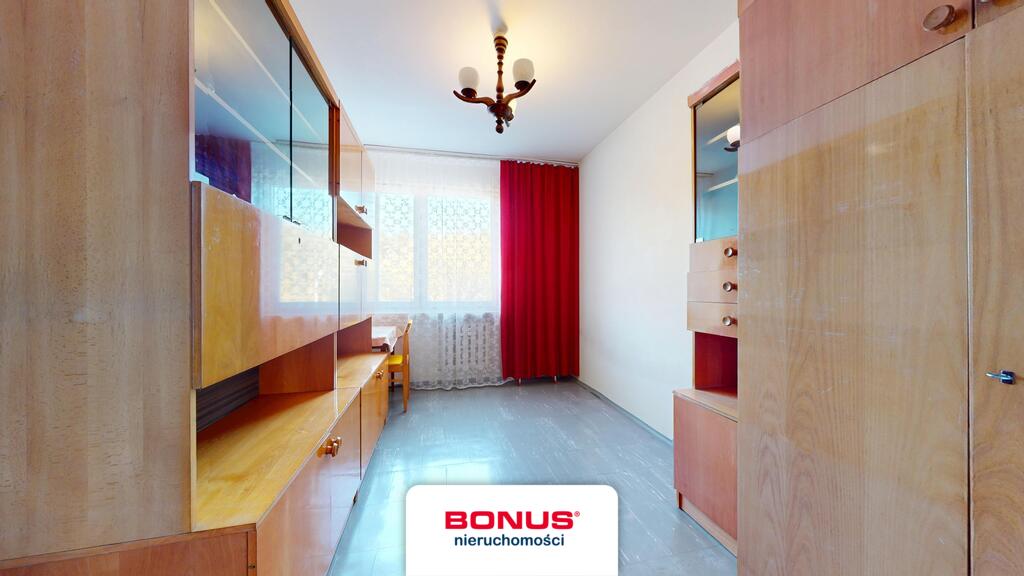 Rozkładowe mieszkanie w niskim bloku (6)