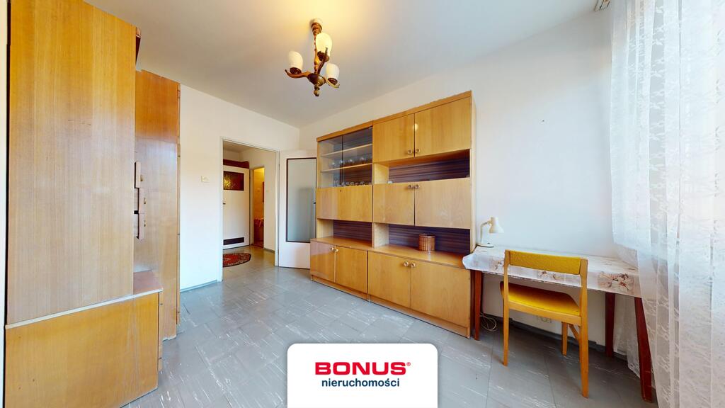 Rozkładowe mieszkanie w niskim bloku (5)