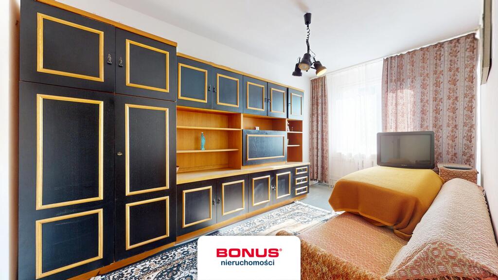 Rozkładowe mieszkanie w niskim bloku (11)