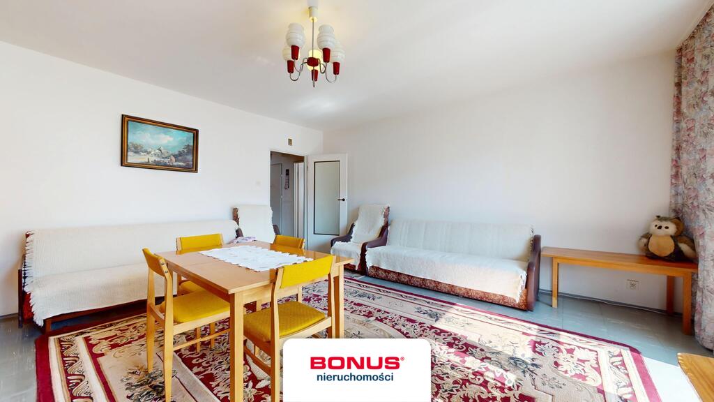 Rozkładowe mieszkanie w niskim bloku (3)