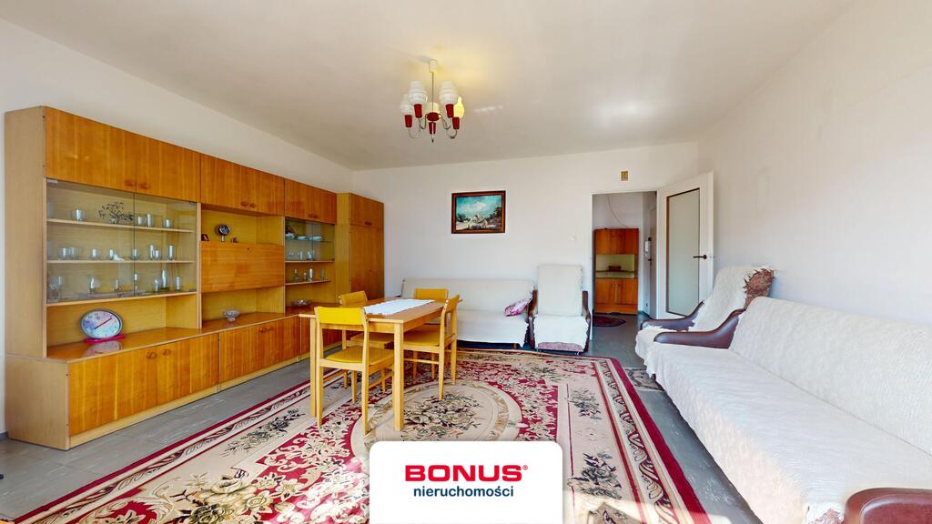 Rozkładowe mieszkanie w niskim bloku (4)