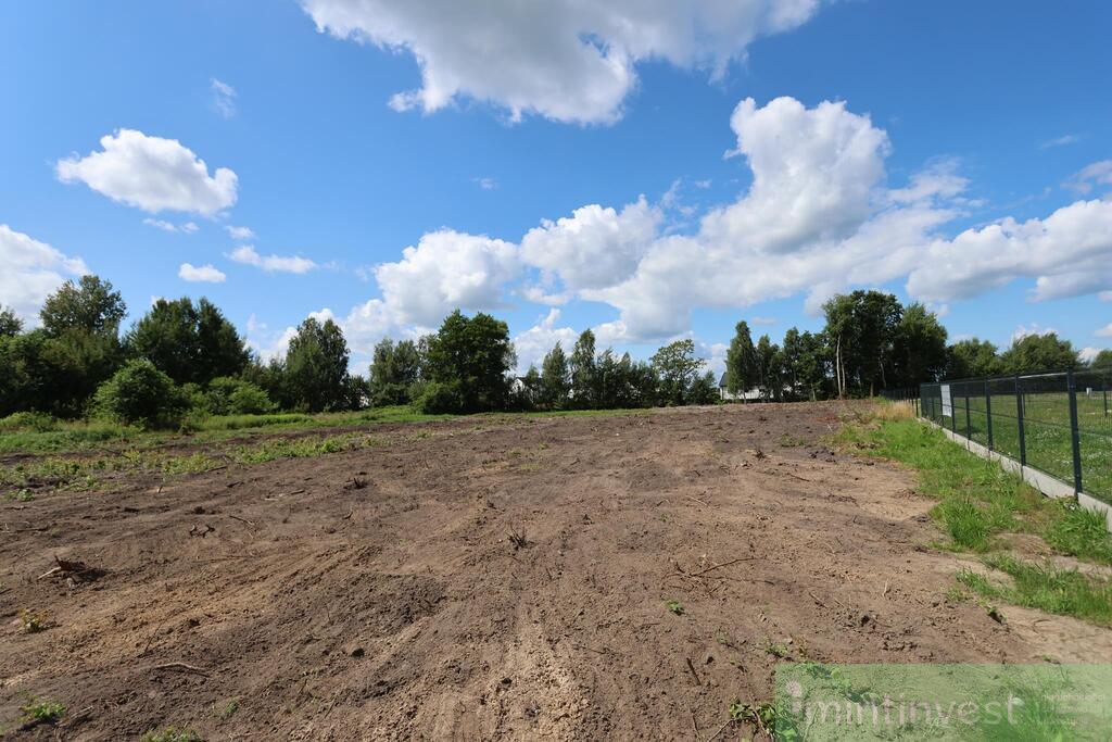 Działka pod zabudowę mieszkaniową (6)
