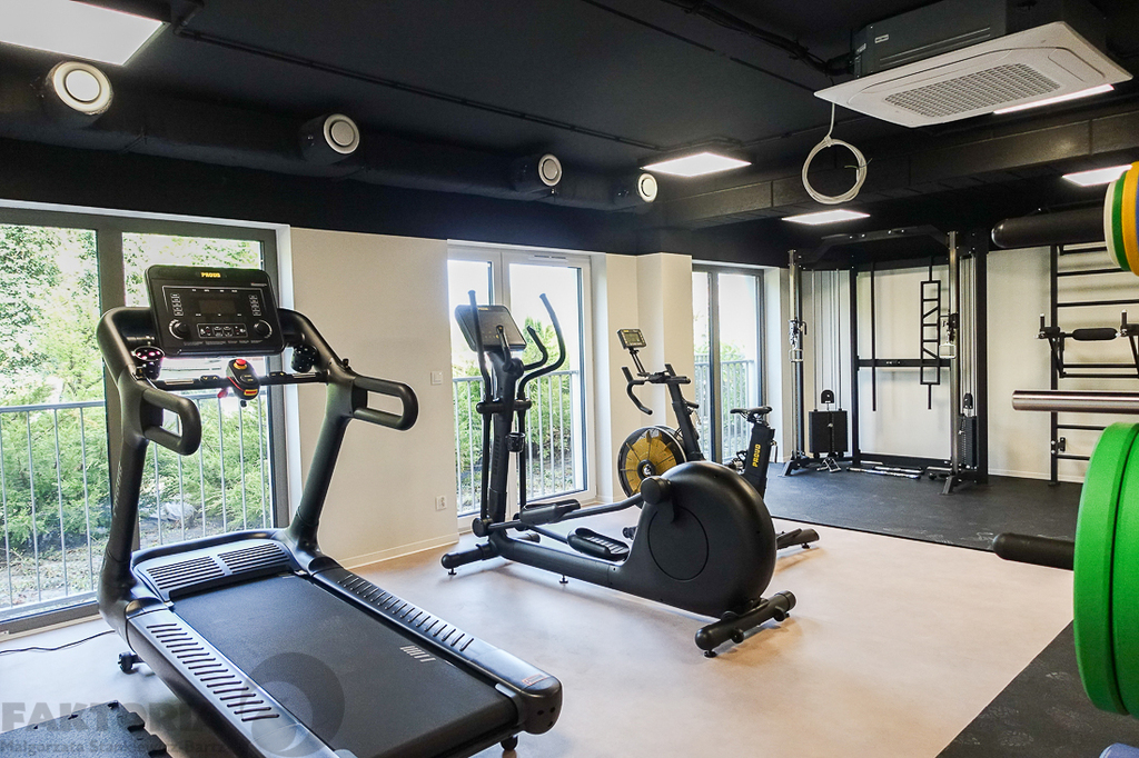 Apartament 3 pokojowy, balkon 9,3 m2, nad morzem. (11)