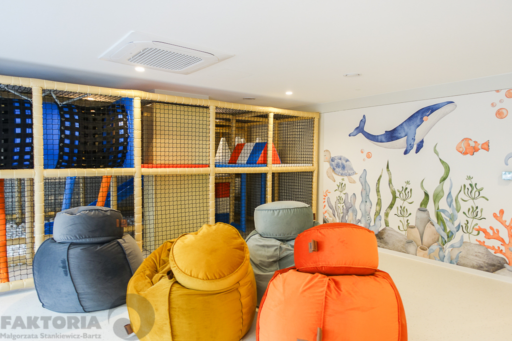 Apartament 3 pokojowy, balkon 9,3 m2, nad morzem. (19)