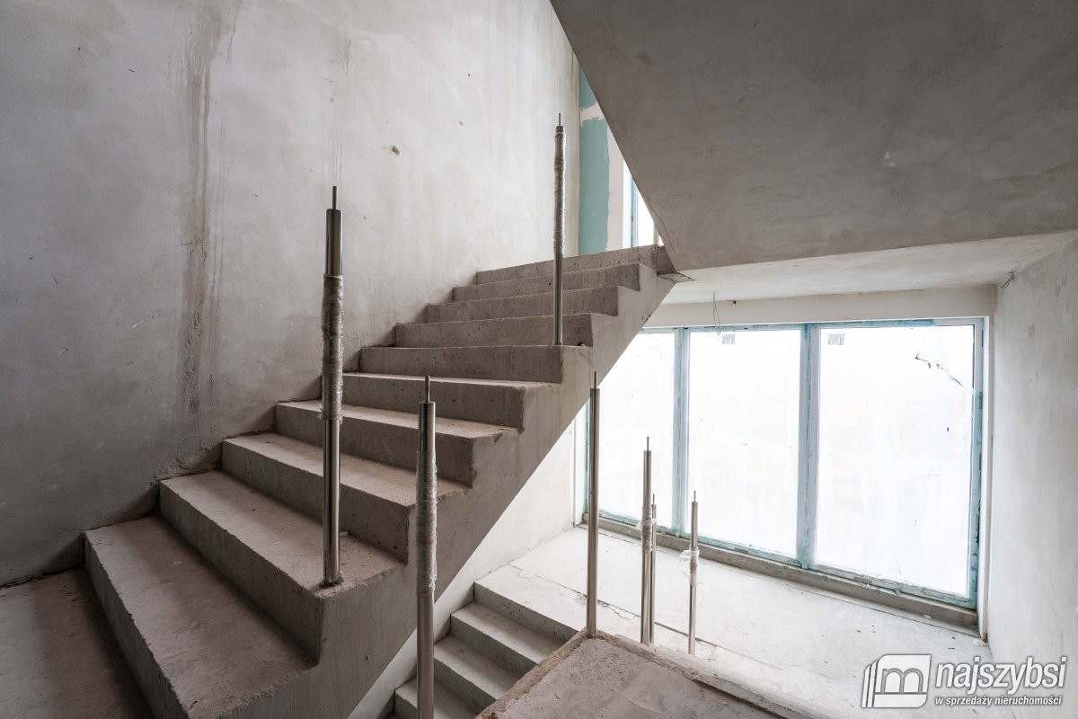 Kołobrzeg-Hotel-Pensjonat na sprzedaż (14)