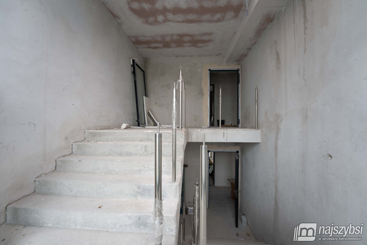 Kołobrzeg-Hotel-Pensjonat na sprzedaż (18)