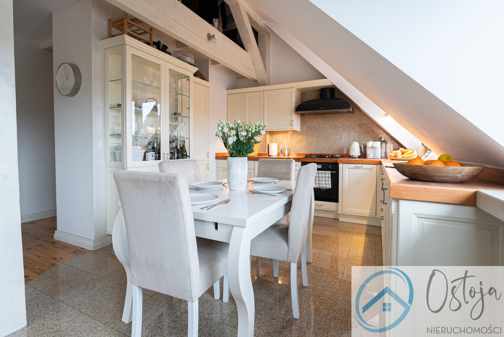 Trzy pokoje z balkonem w nowej cegle (1)