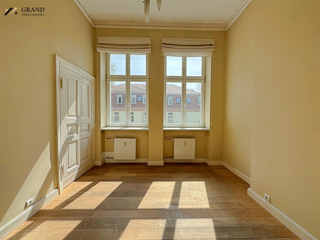 Lokal usługowy 2 pomieszczenia na wynajem ul. Zwyc (2)