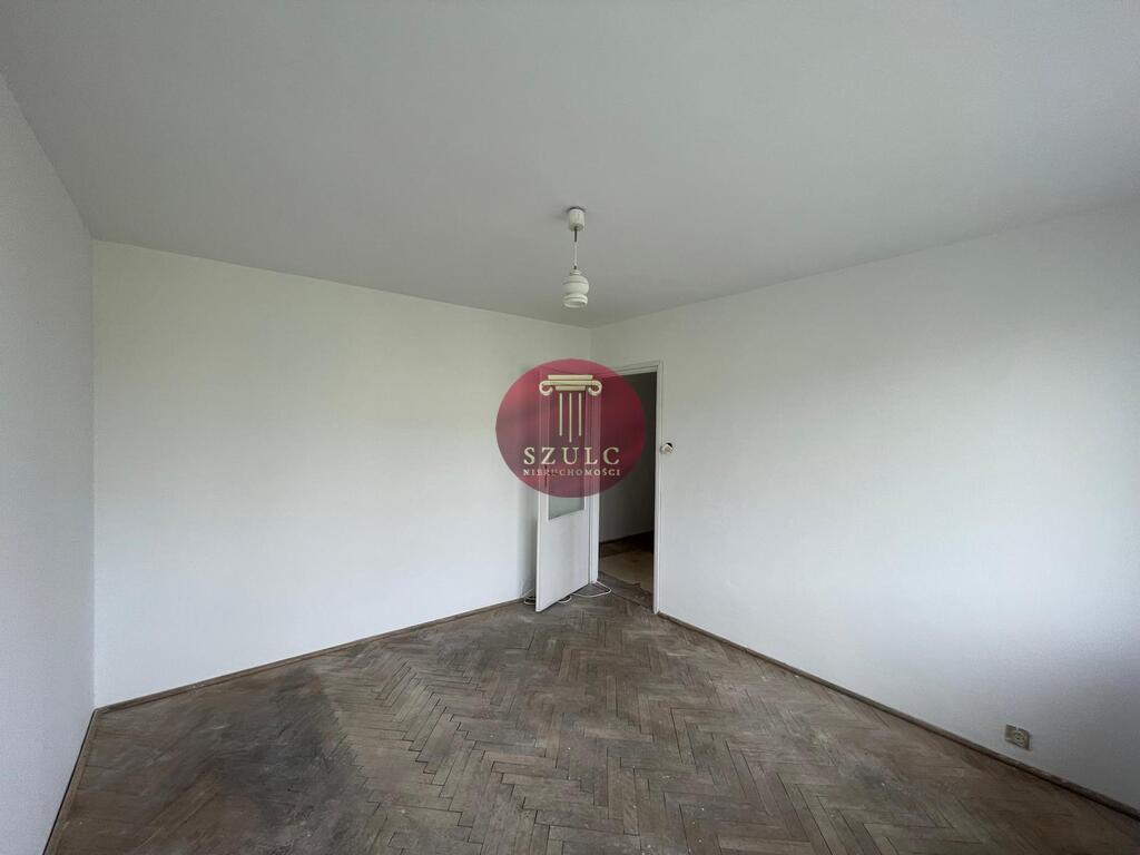 Na sprzedaż dwupokojowe mieszkanie z balkonem. (4)