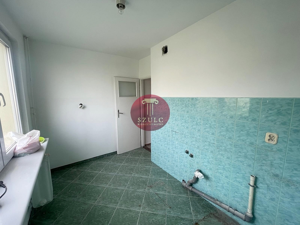 Na sprzedaż dwupokojowe mieszkanie z balkonem. (9)