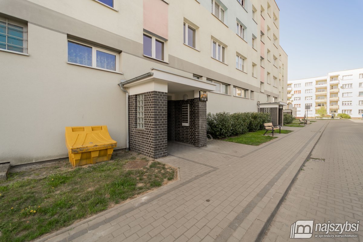 Nowogard - 15 Lutego, obok Lidla, 4 pokoje, balkon (2)