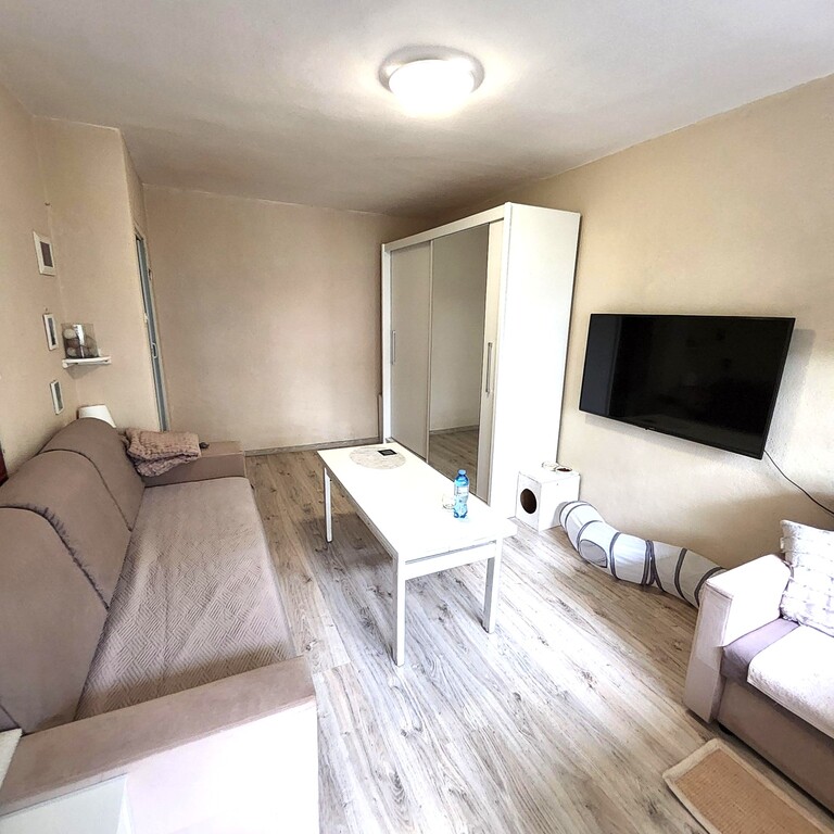 Mieszkanie 2 pokojowe, 1 piętro, duży balkon. (3)