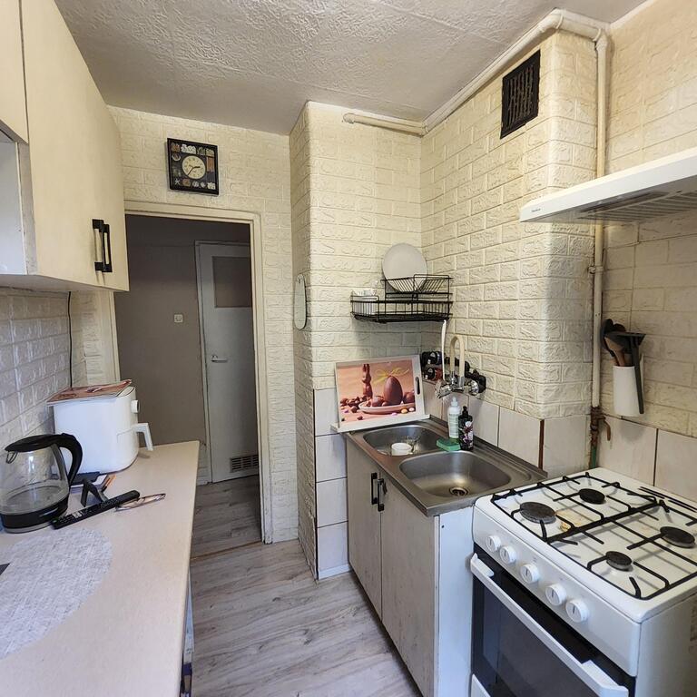 Mieszkanie 2 pokojowe, 1 piętro, duży balkon. (7)