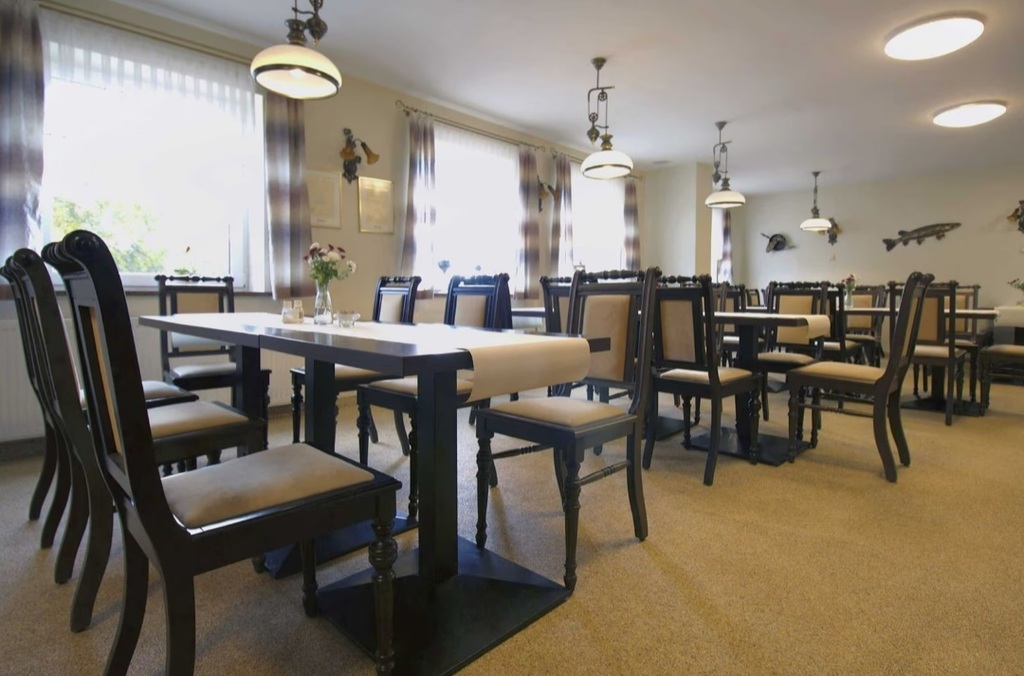 Pensjonat z restauracją (1)