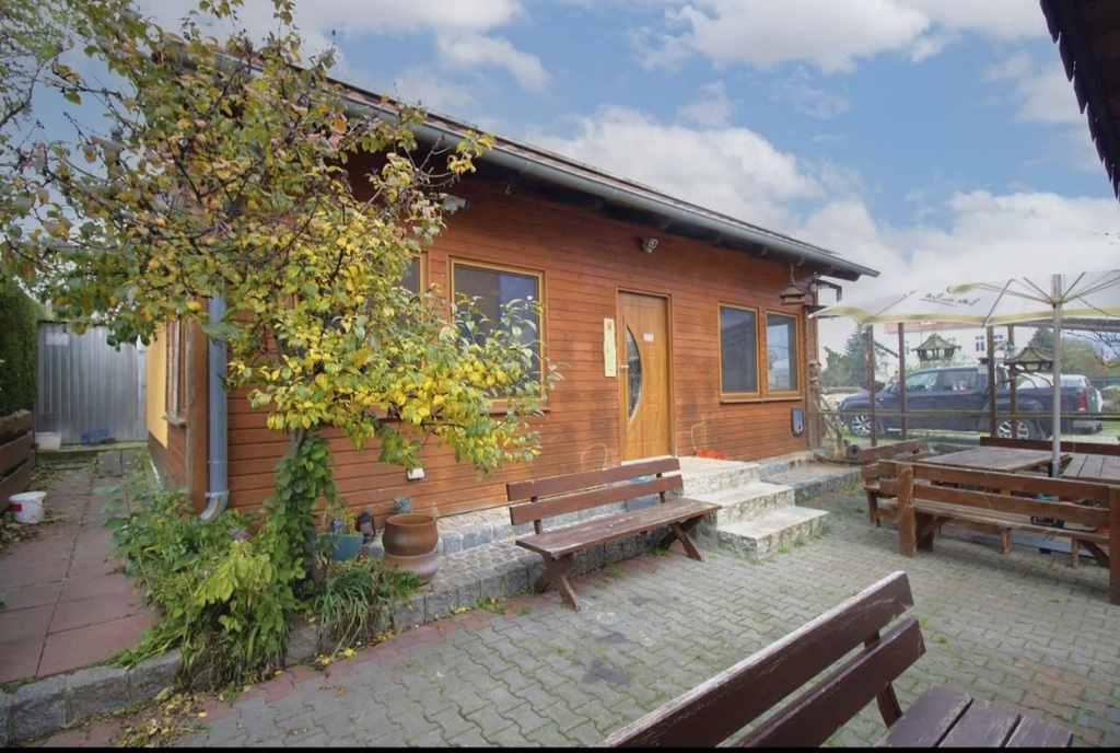 Pensjonat z restauracją (15)