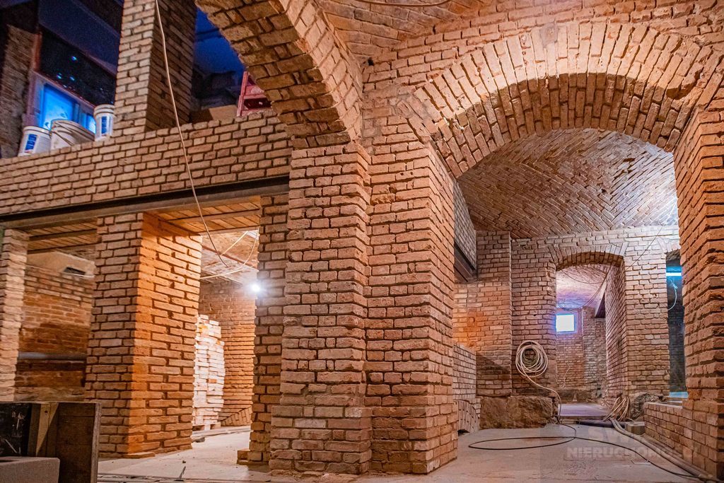 Lokal użytkowy w centrum przy Bramie Portowej (2)