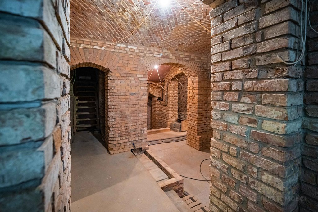 Lokal użytkowy w centrum przy Bramie Portowej (6)