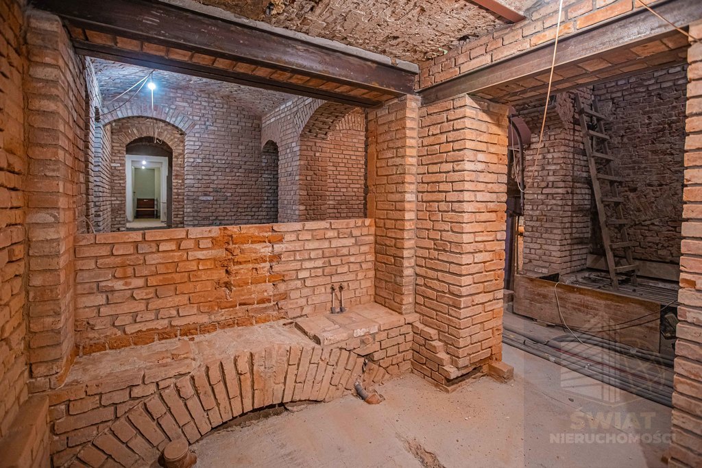 Lokal użytkowy w centrum przy Bramie Portowej (14)