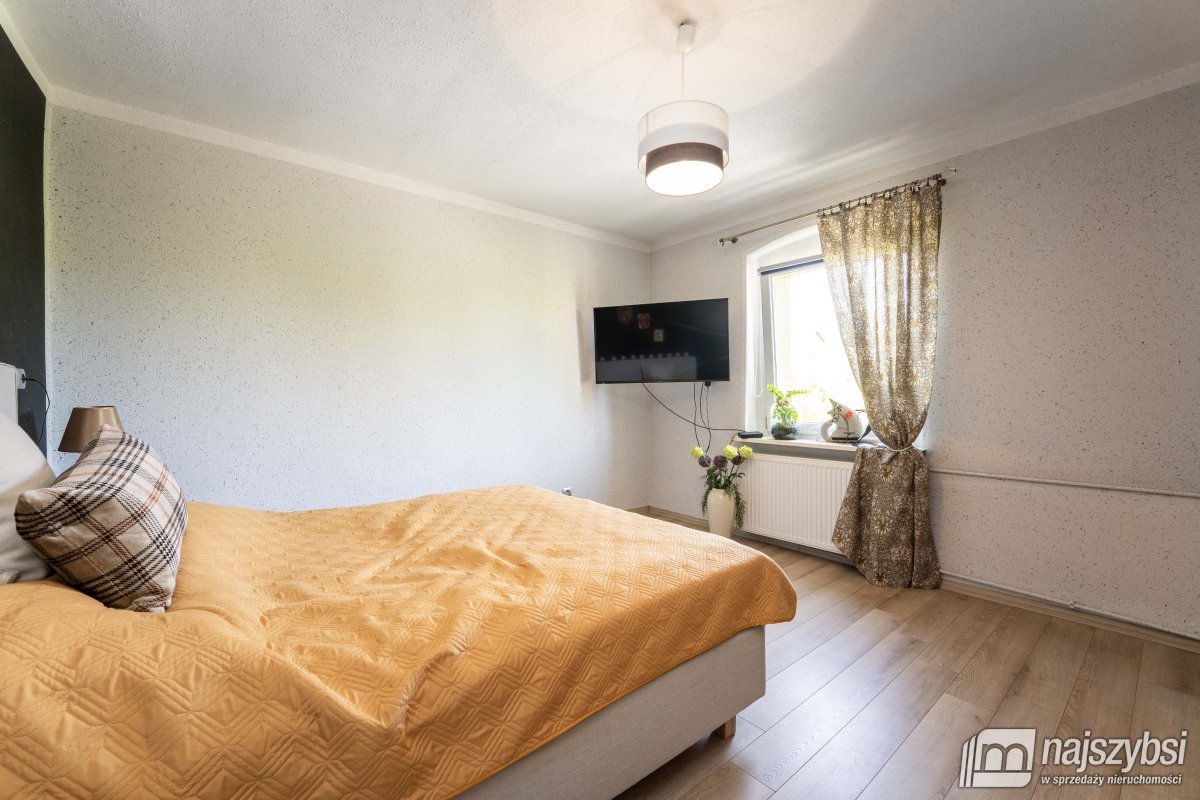 Golczewo-dom 194  m2 czeka właśnie na Ciebie (10)