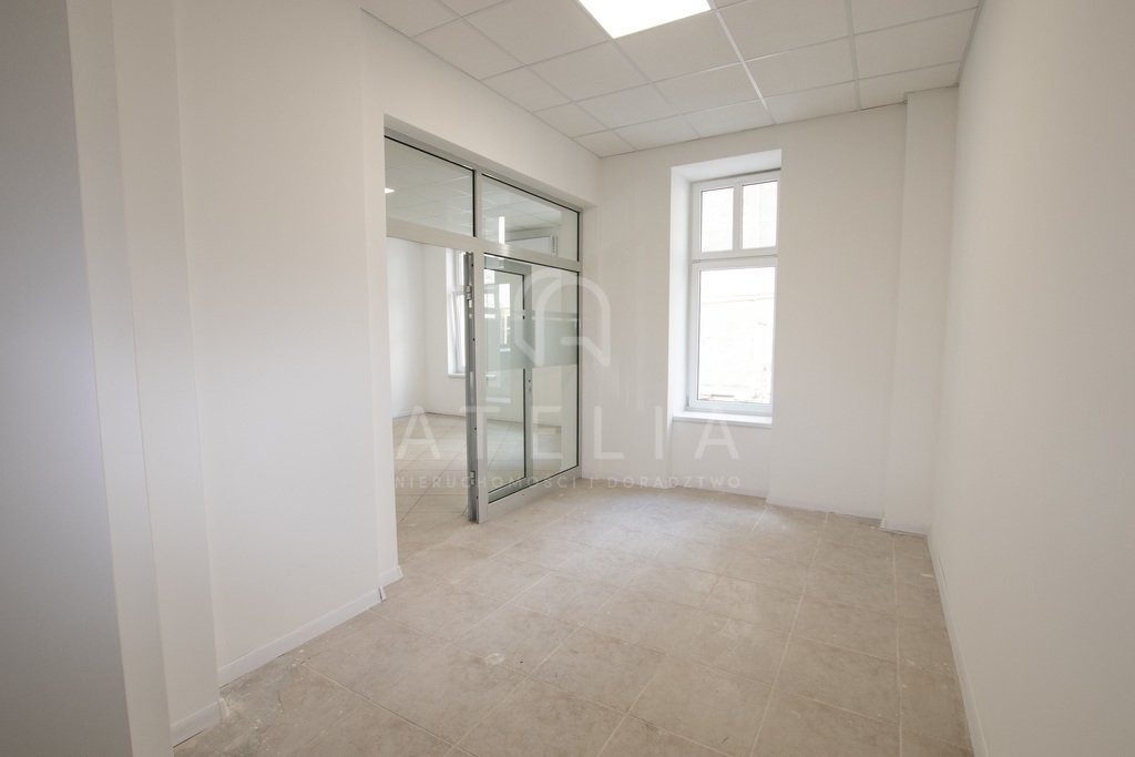 LOKAL UŻYTKOWY W DOSKONAŁEJ LOKALIZACJI (2)