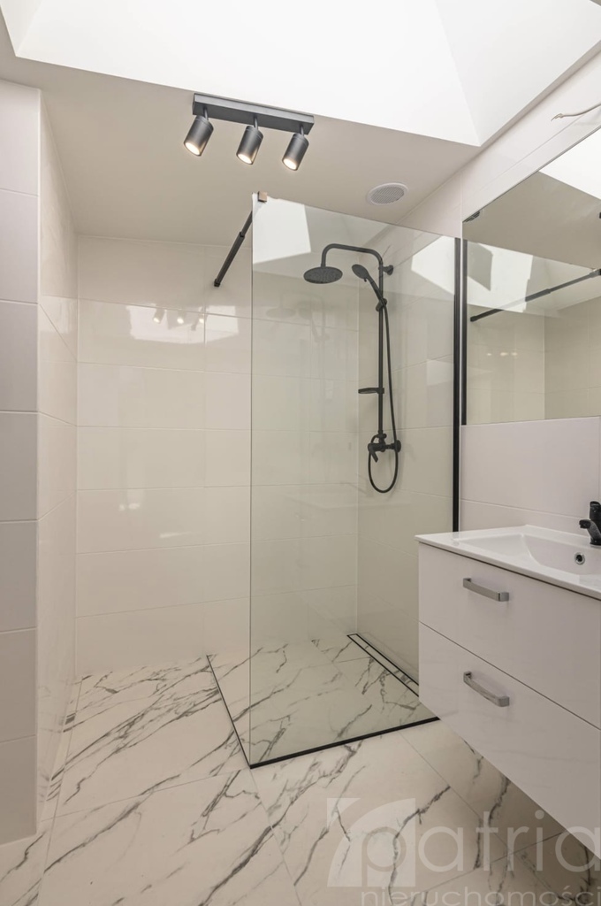 Mieszkanie 3 pokojowe- ścisłe centrum (3)