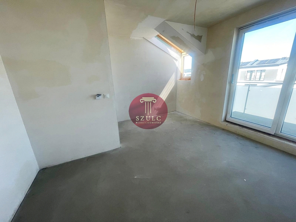 Gumieńce na sprzedaż nowoczesny szeregowiec. (10)