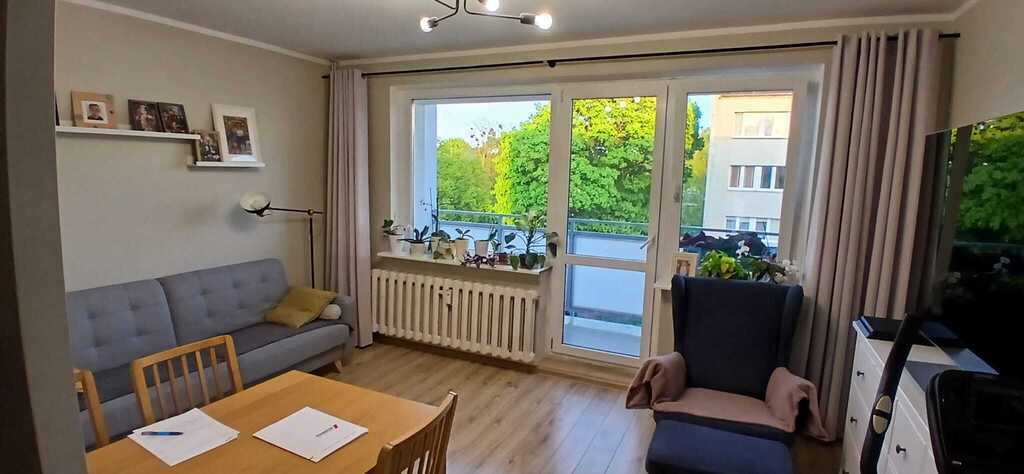 Czteropokojowe mieszkanie w Płoni (1)