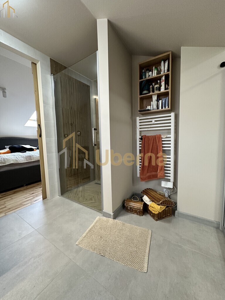 Dom i garaż nad wodą - światłowód (26)