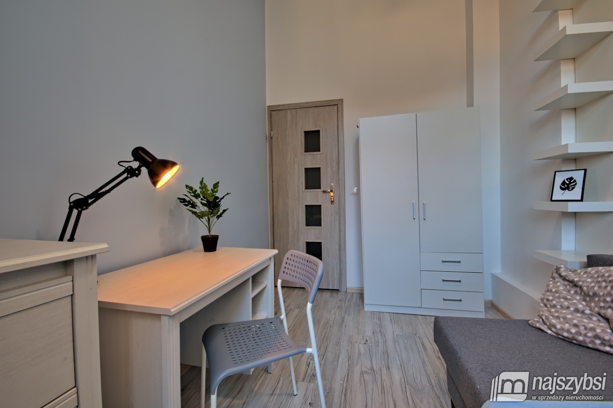 Mieszkanie  w kamienicy -7 pokoi- inwestycja (11)