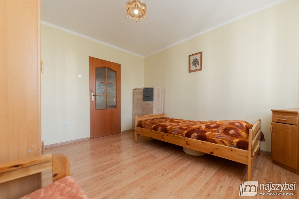 Nowogard - 3 pokoje, 2 piętro, balkon (10)