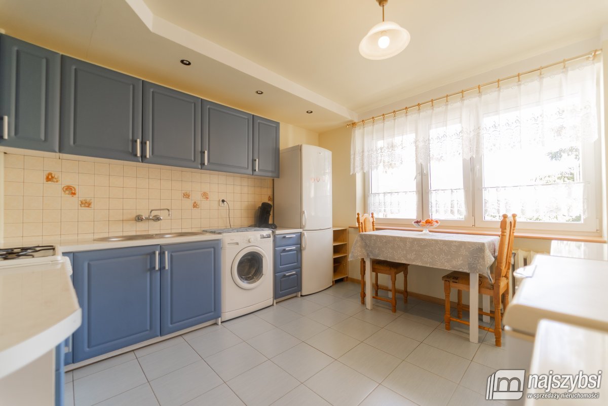 Nowogard - 3 pokoje, 2 piętro, balkon (13)