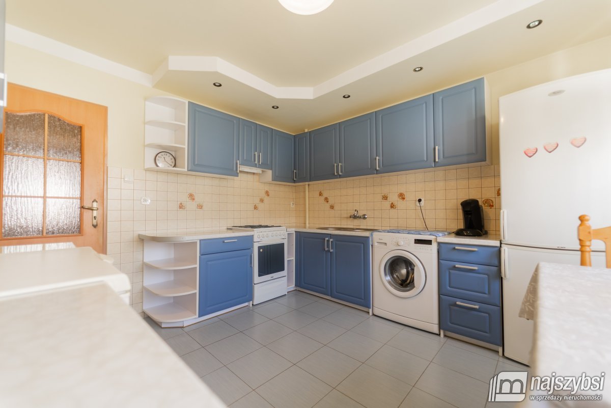 Nowogard - 3 pokoje, 2 piętro, balkon (14)