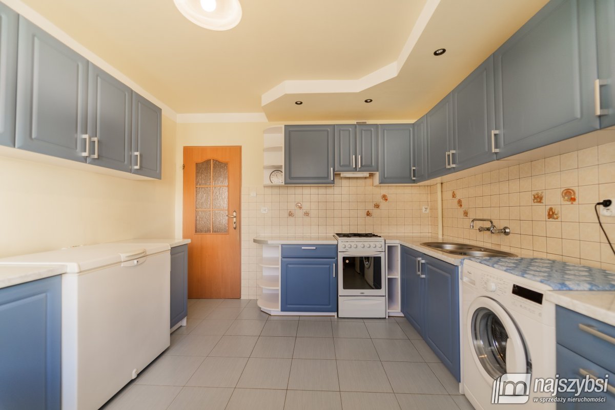 Nowogard - 3 pokoje, 2 piętro, balkon (15)