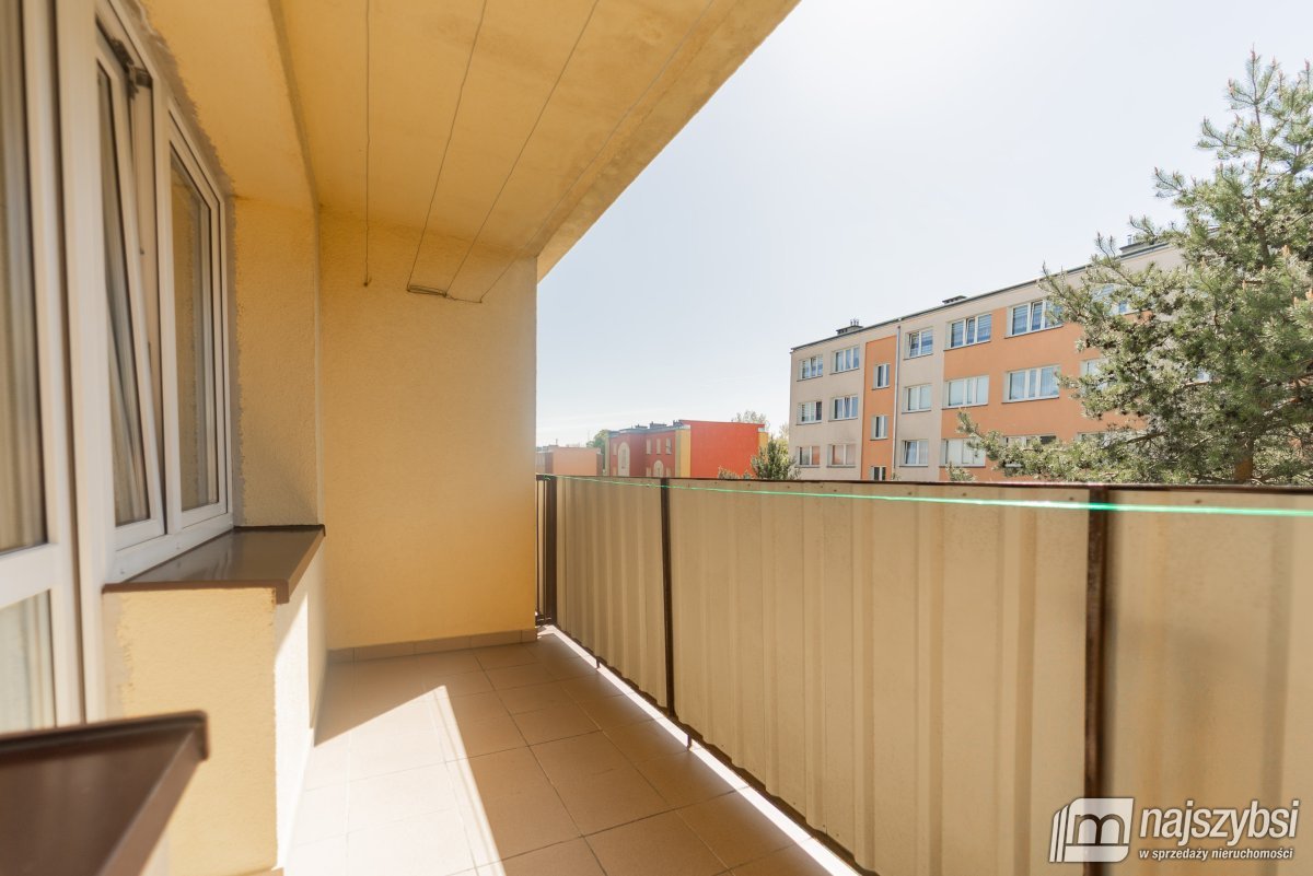 Nowogard - 3 pokoje, 2 piętro, balkon (17)