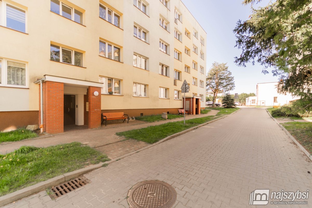 Nowogard - 3 pokoje, 2 piętro, balkon (2)
