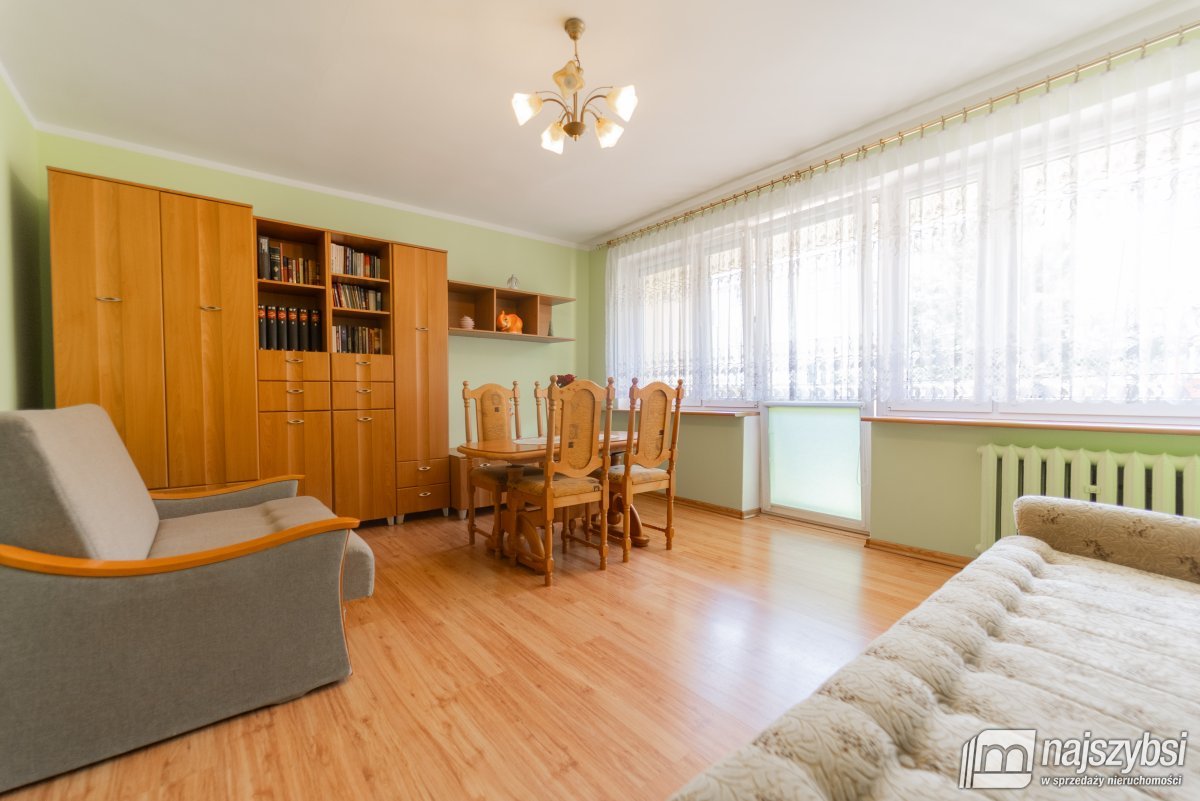 Nowogard - 3 pokoje, 2 piętro, balkon (4)