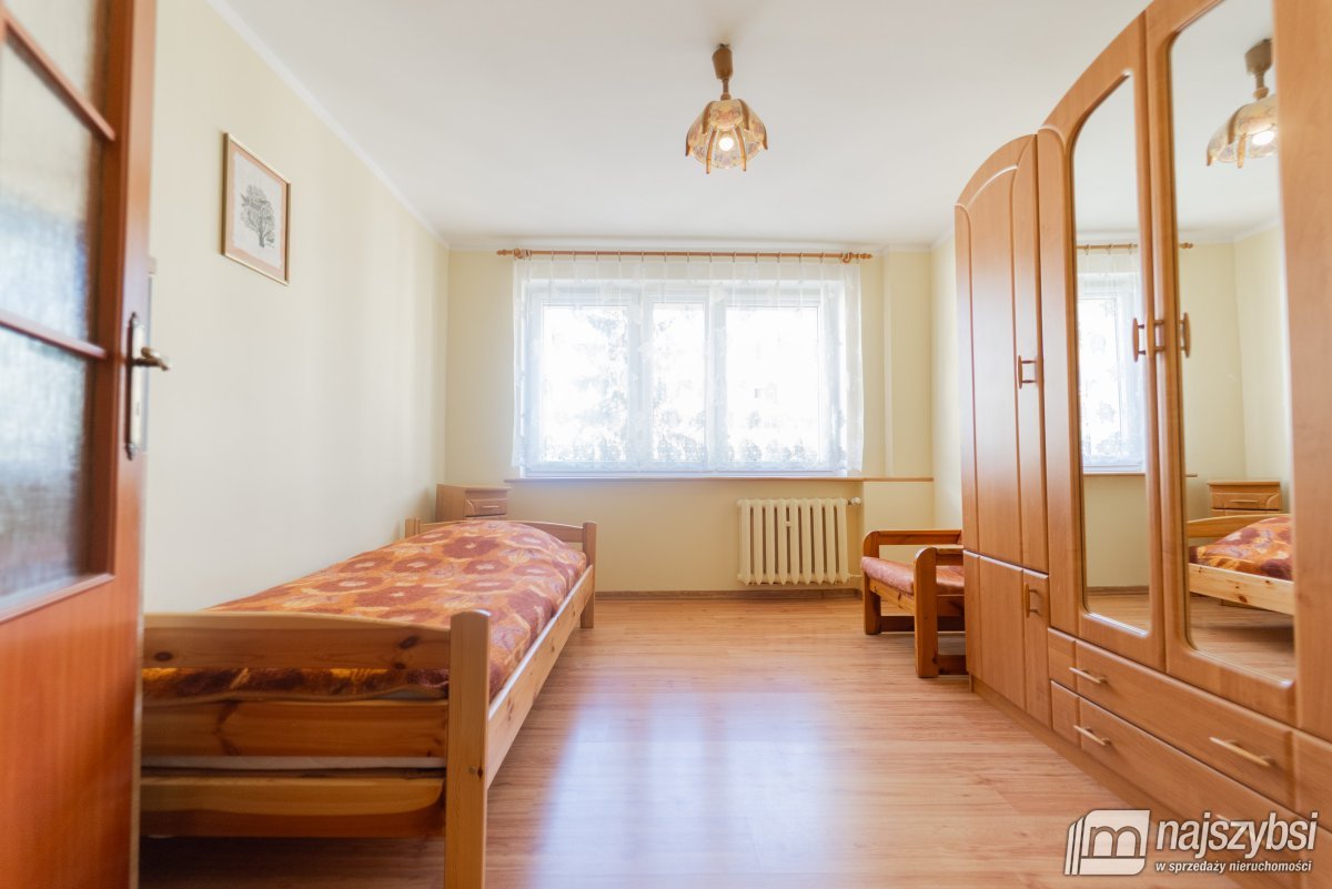 Nowogard - 3 pokoje, 2 piętro, balkon (8)