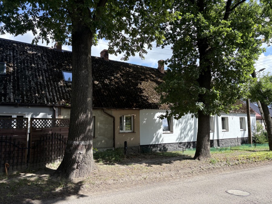 MIESZKANIE BEZCZYNSZOWE Z OGRÓDKIEM. (1)