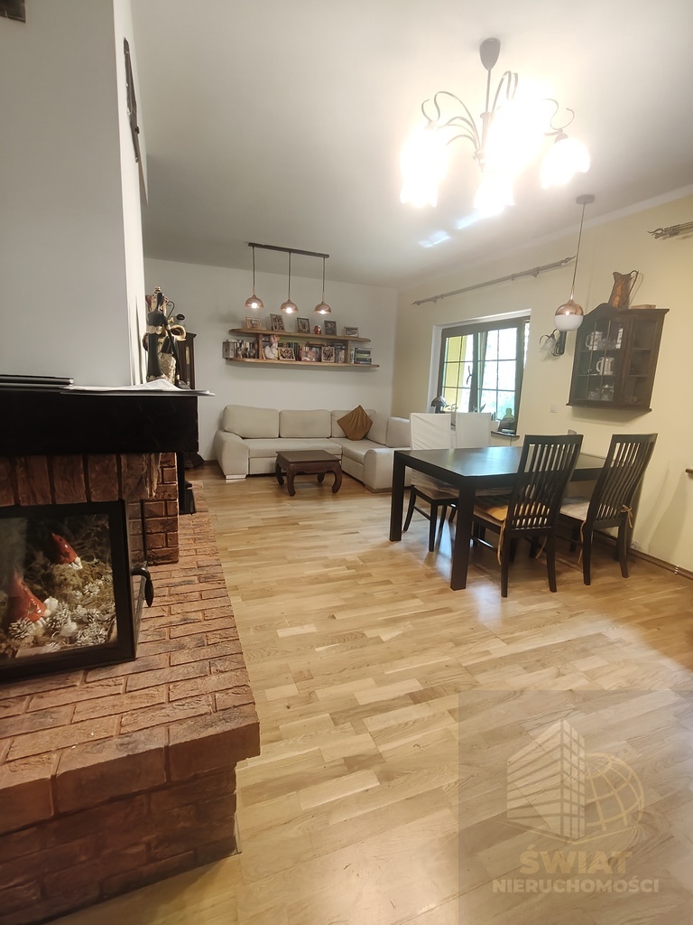 DOM WOLNOSTOJĄCY W UROKLIWYM MIEJSCU. (4)