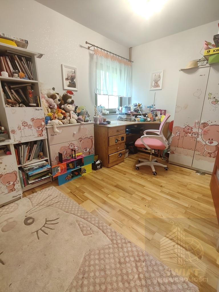 DOM WOLNOSTOJĄCY W UROKLIWYM MIEJSCU. (8)