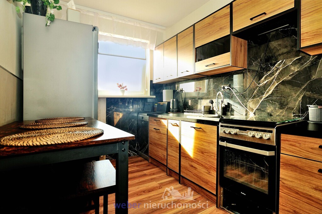 Przytulne 3 pokojowe mieszkanie na sprzedaż (2)