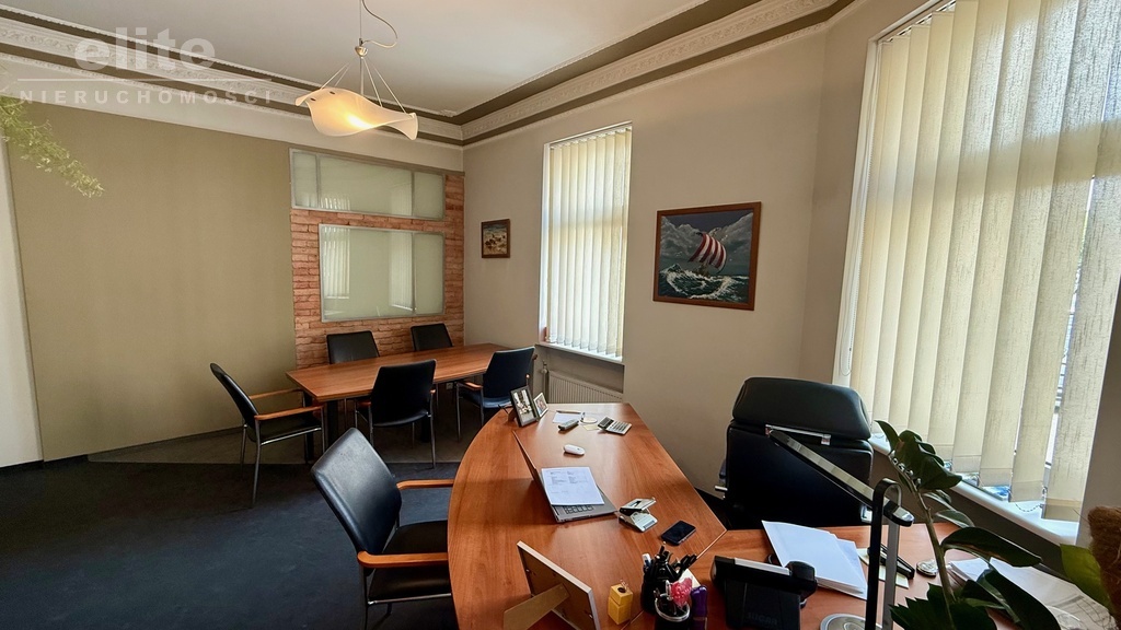 Mieszkanie na I piętrze w ładnej kamienicy (2)