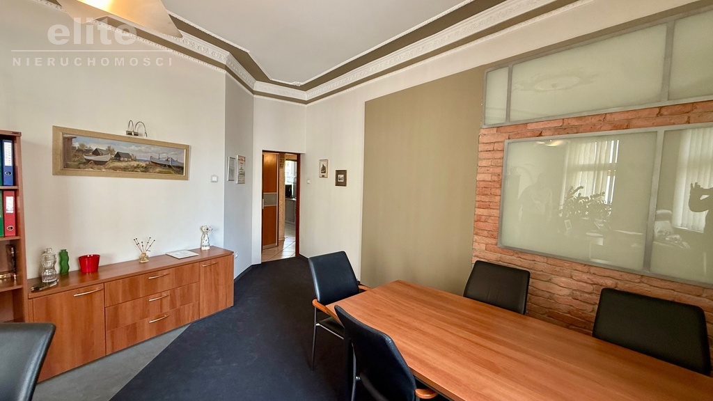 Mieszkanie na I piętrze w ładnej kamienicy (1)