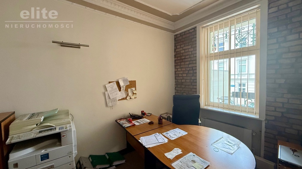 Mieszkanie na I piętrze w ładnej kamienicy (12)